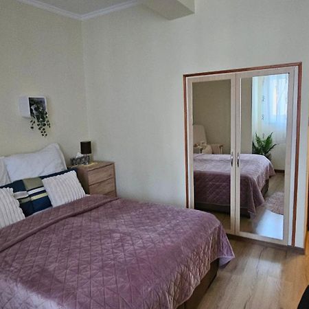 Anna Gyoengye Apartman Дебрецен Екстериор снимка