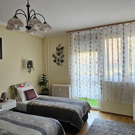 Anna Gyoengye Apartman Дебрецен Екстериор снимка