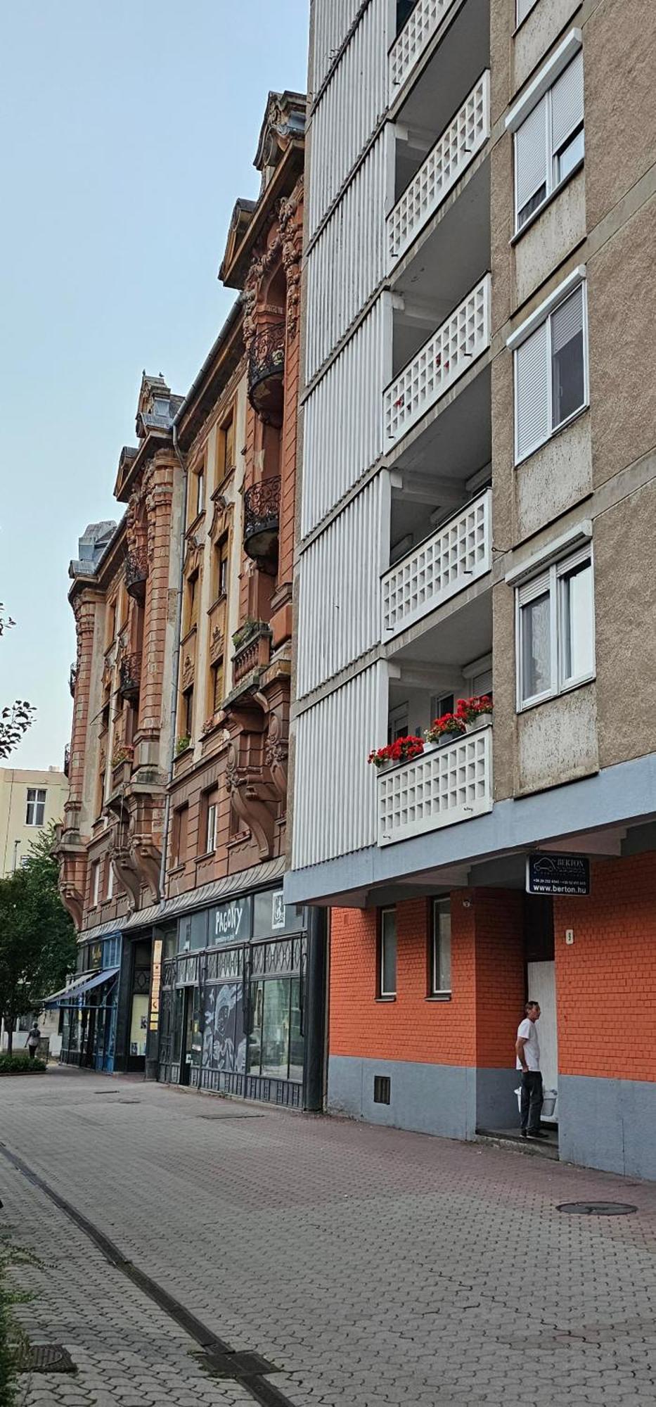 Anna Gyoengye Apartman Дебрецен Екстериор снимка
