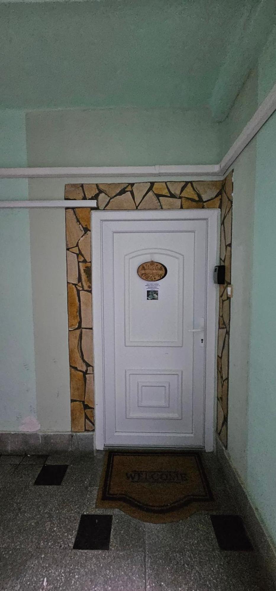 Anna Gyoengye Apartman Дебрецен Екстериор снимка
