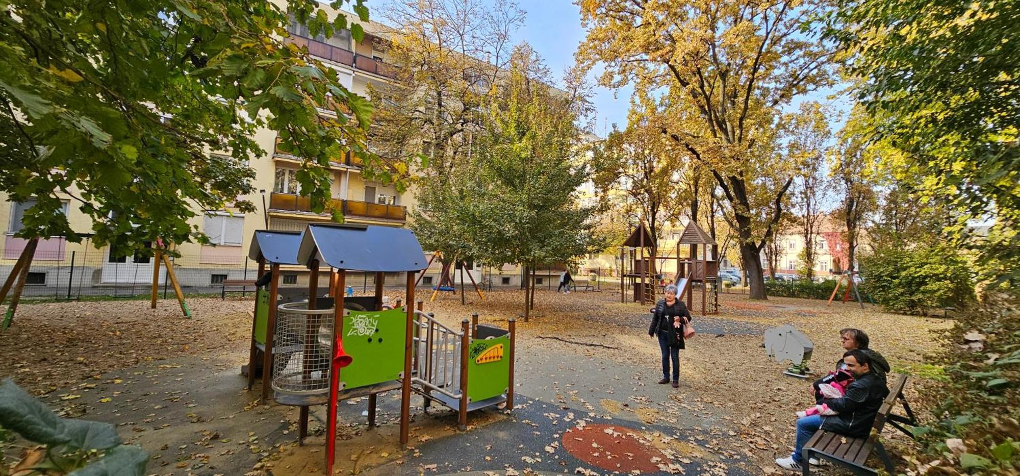 Anna Gyoengye Apartman Дебрецен Екстериор снимка
